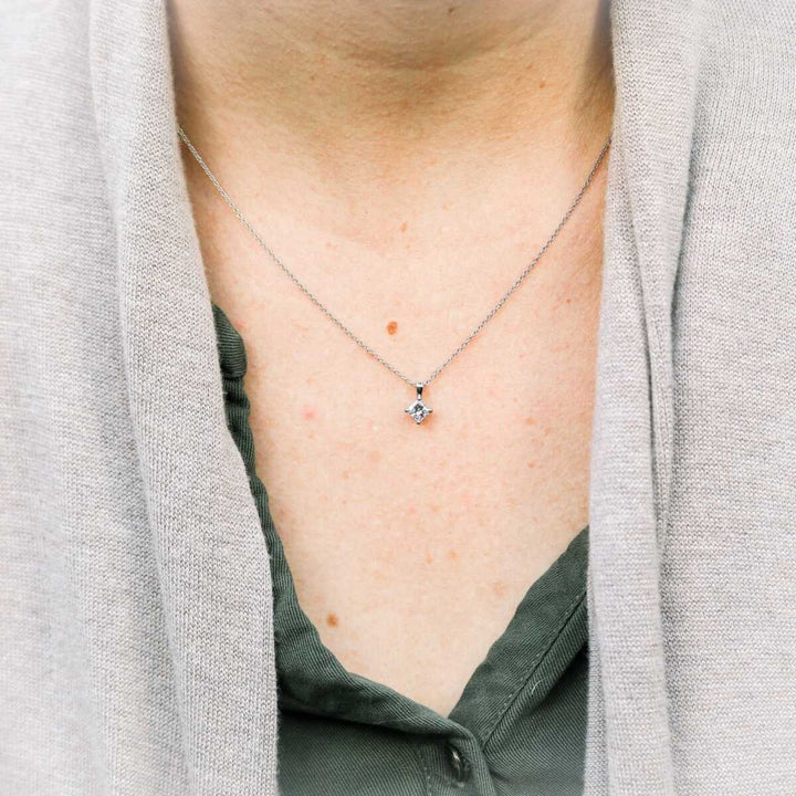 AD-282_Classic_Princess_Pendant_0-50ct_WG2