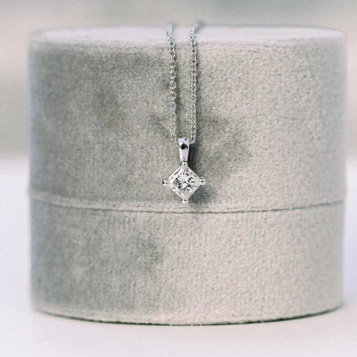 compass-set-lab-created-diamond-pendant-_AD-282_0-50_wgp_d