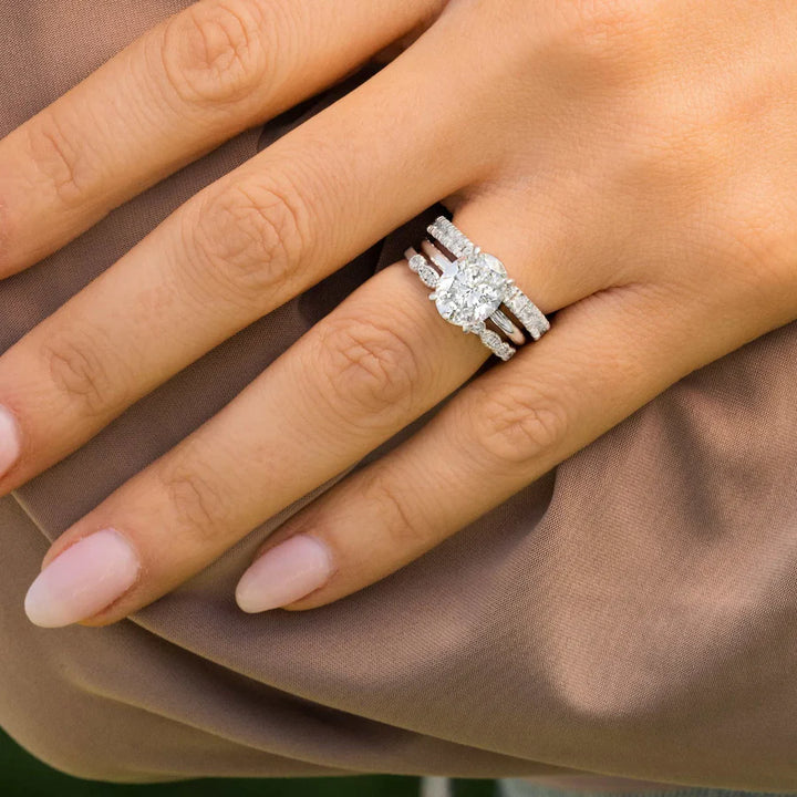 beautiful-engagement-rings-elena_ab9c2ed9-fab3-422d-bf04-8c3eb02e2521