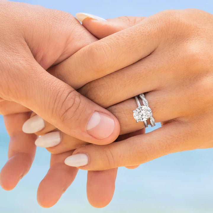 stunning-wedding-rings-elena-silver_9ce0d828-b239-4532-80be-4ae8a383218c
