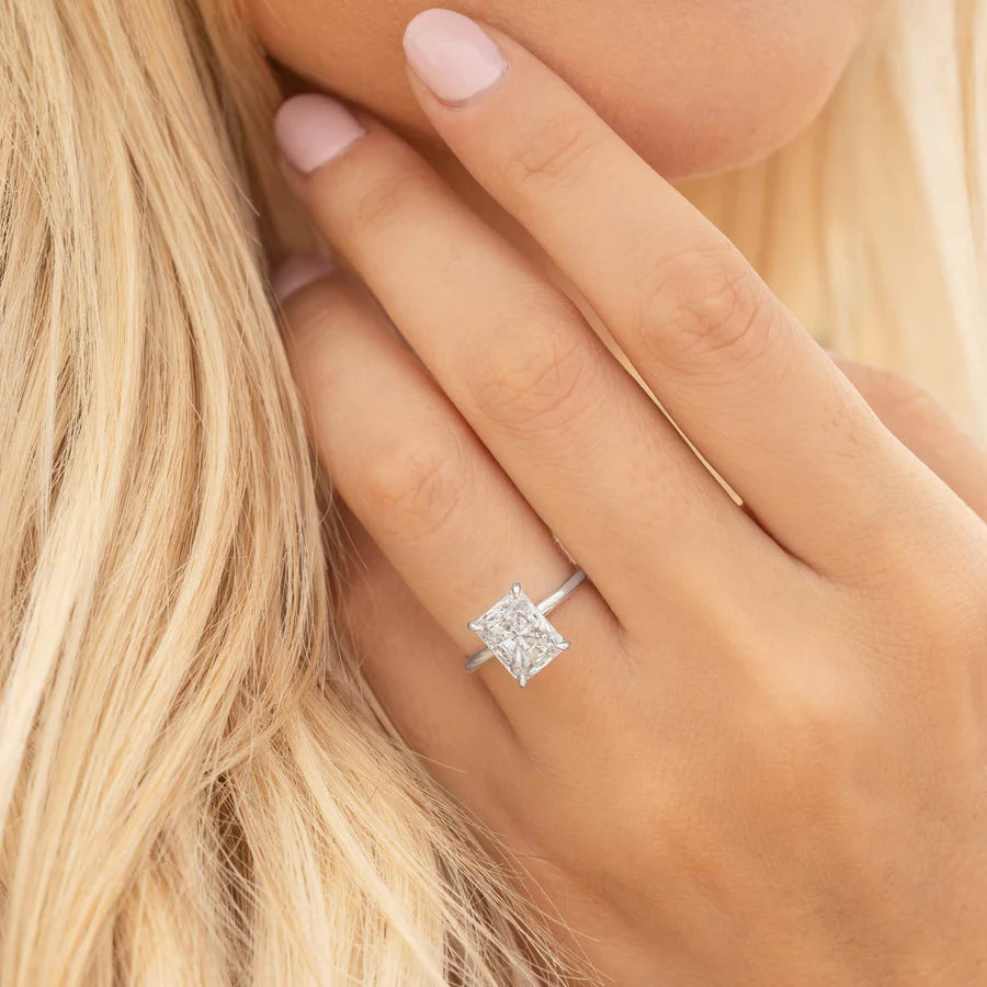 beautiful-engagement-rings-camille-silver_39ec9971-43a9-4a85-9525-88cab63c72bd
