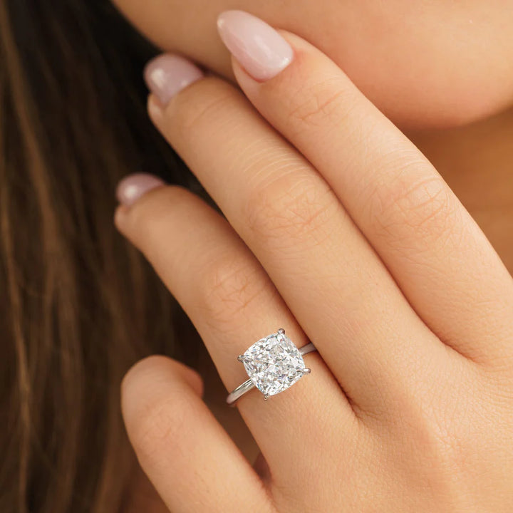 gorgeous-engagement-rings-claire-silver_8573b3c4-0bee-4d61-a371-d15e9892a710